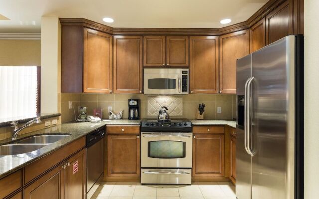 Cabana Court in Reunion Resort 3 Br condo by RedAwning