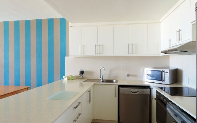 Dolphin Beach H103