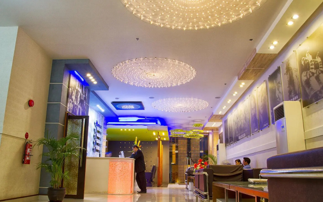 Hotel DreamWorld North EDSA