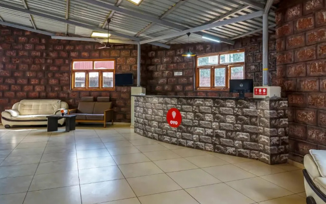 OYO 11898 Hotel Vhyomaan