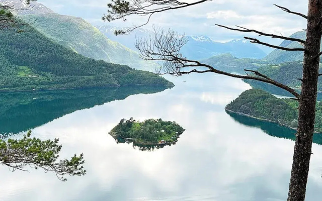8 Person Holiday Home in Austefjorden