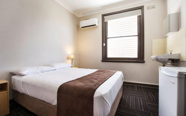 Toongabbie Hotel