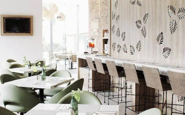 Aurea Hotel and Suites