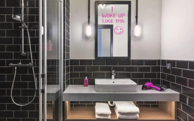 Hotel Moxy Duesseldorf South