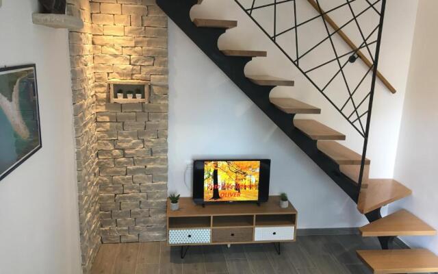 Paradise Stone Apartments