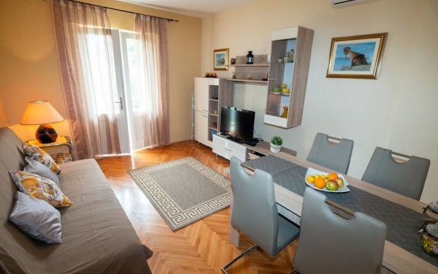 Keko - 100 m From the Beach - A1