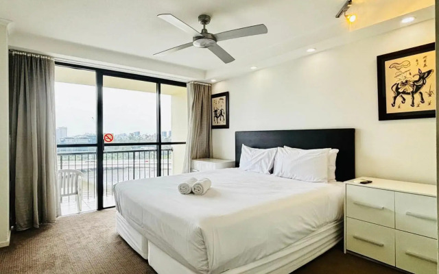 River Plaza Apartments
