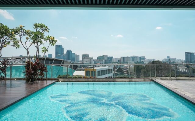 Strategic 2BR Private Lift at Menteng Park Apartment