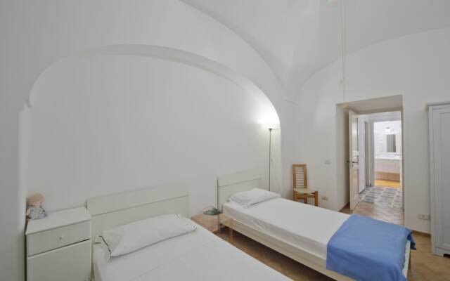 Casa Michara