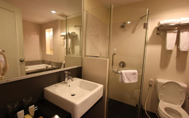 Harmoni One Convention Hotel & Service Apartments