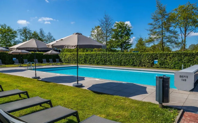 Elegant Chalet 25 km Amsterdam