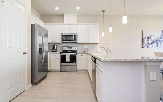 Family Friendly Four Bedrooms 5145