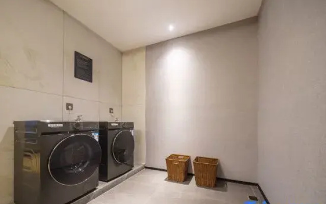 Zhenyue Hotel (Headquarters Base)