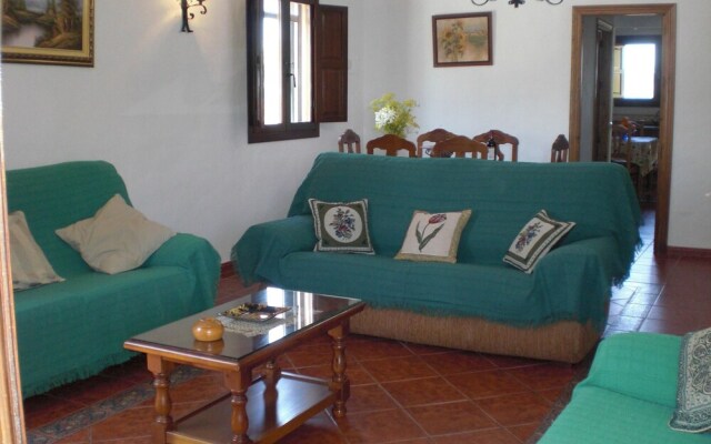 Villa With 3 Bedrooms in El Chorro, With Wonderful Mountain View, Priv