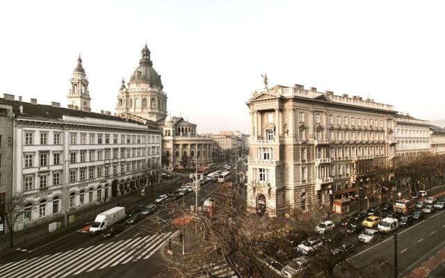 Andrassy 1 Apartment