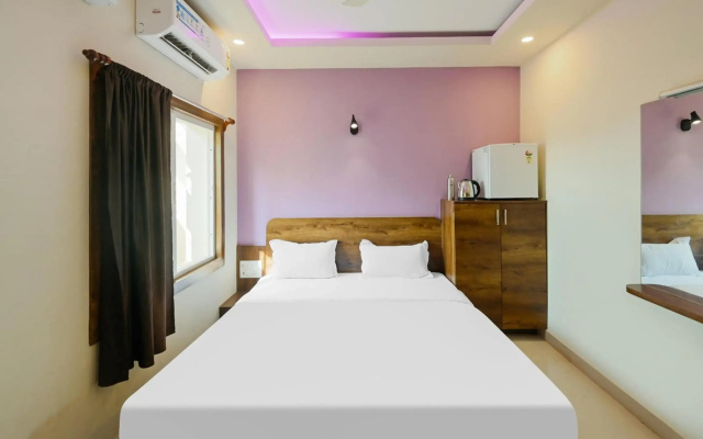 Collection O 87472 Greenland Luxury Hotel