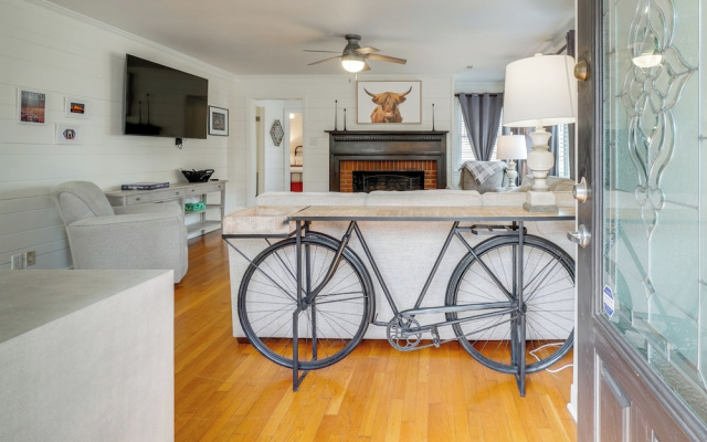 Family-friendly Knoxville Home: Close to UT!