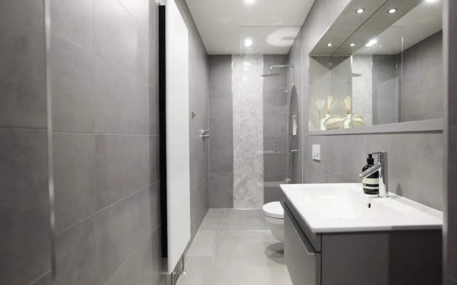 The Bayswater Retreat - Adorable 3bdr Flat With Balcony