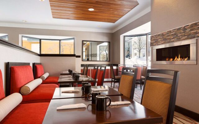 Radisson Hotel Akron/Fairlawn