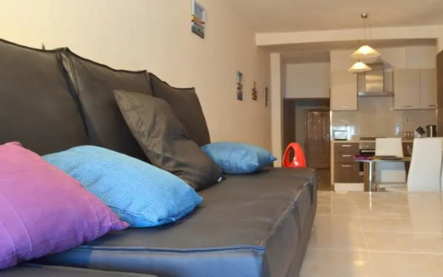Spinola Seafront Apartment