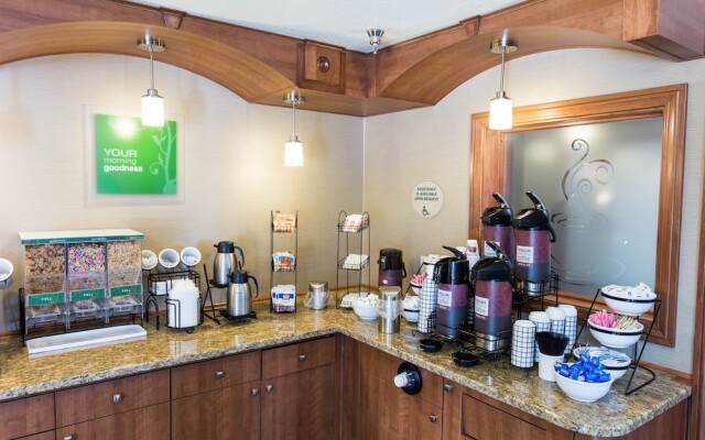 Comfort Inn & Suites