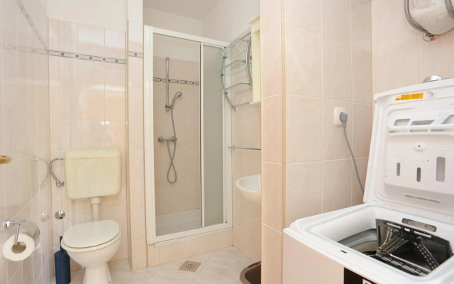 Apartments with a parking space Businci, Ciovo - 18800