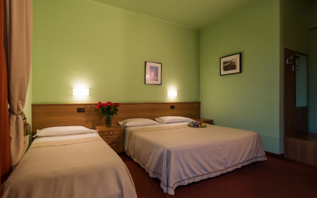 Hotel Lux