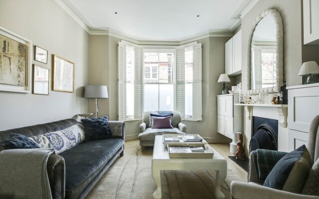 Stylish 5 bed Home in Heart of Clapham