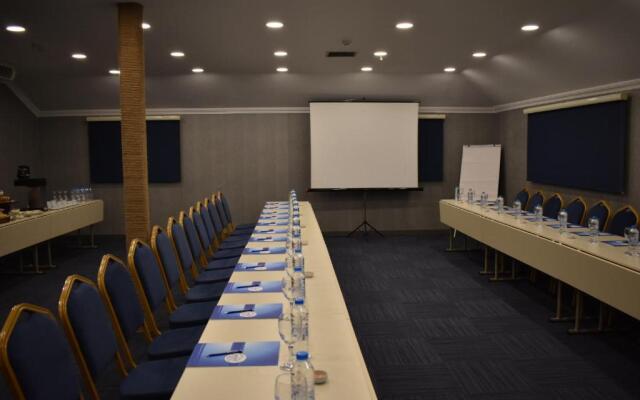 Rhiss Hotel Bostanci