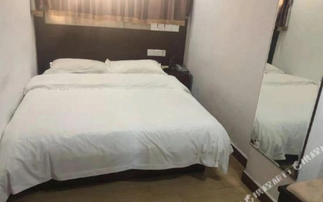 Home Inn Huaxuan Collection Hotel (Guangzhou Railway Station Clocks and Watches City)