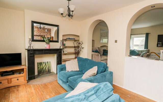 Ynys Cottage