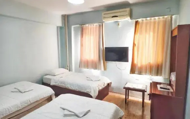 Hotel Three B Marine Sigacik