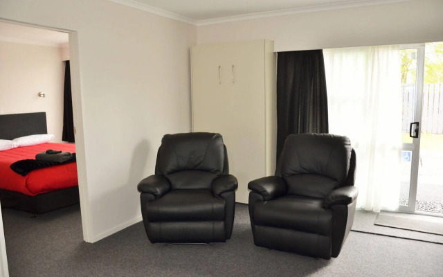 Esplanade Motels