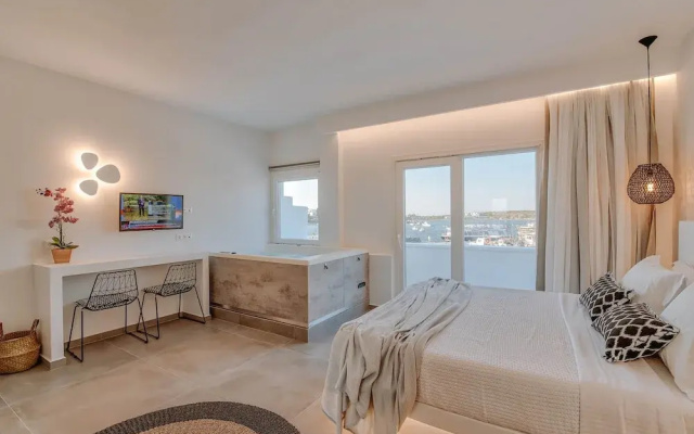 Nautica Suites