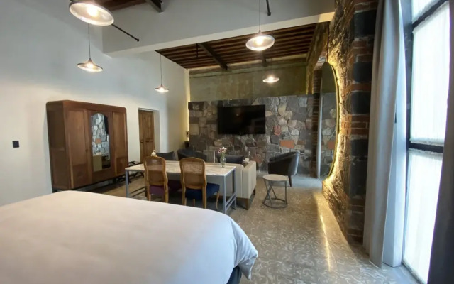 Milo Collection Hotel