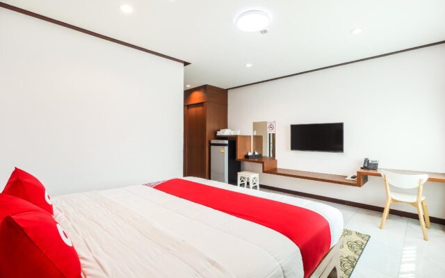 De Phunchai Hometel