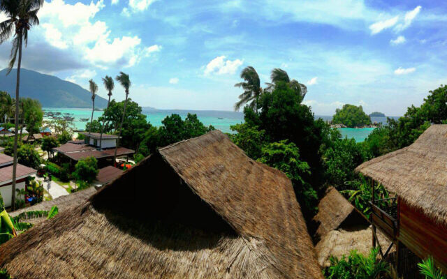 Ten Moons Lipe Resort