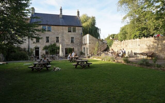 The Barge Inn