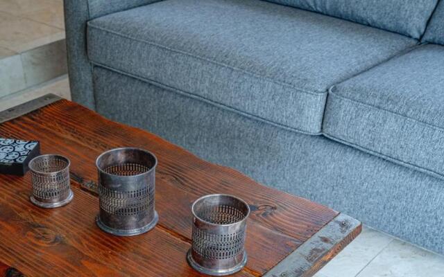 Designers Den Creative Space Garden and Parking