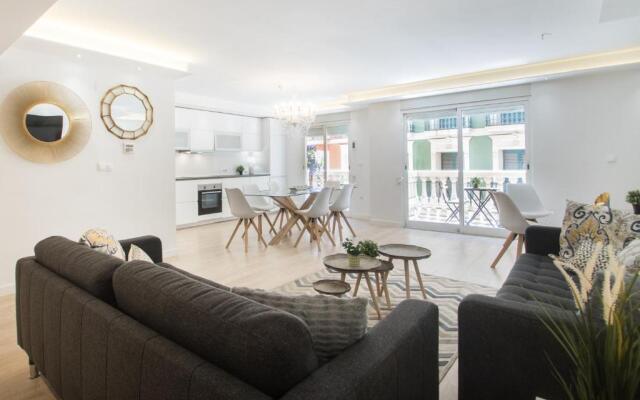 Stylish *NEW* Apartment in Alicante w/ 4 bedrooms