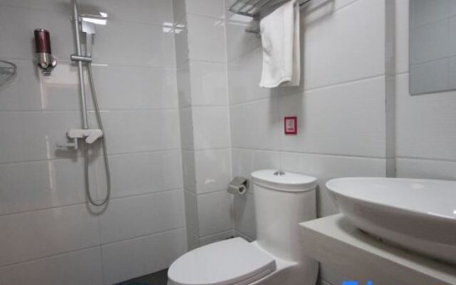 Pai Hotel (Shangqiu High-Speed Railway Station Diyimao)