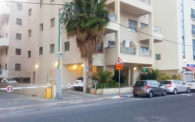 Beautiful Apt by the Beach - 2BDR- TL38