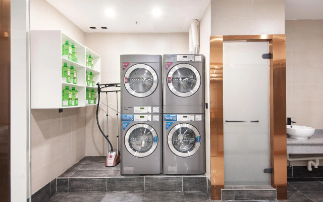 Hanting Shanghai Pudong Airport Chenyang Road