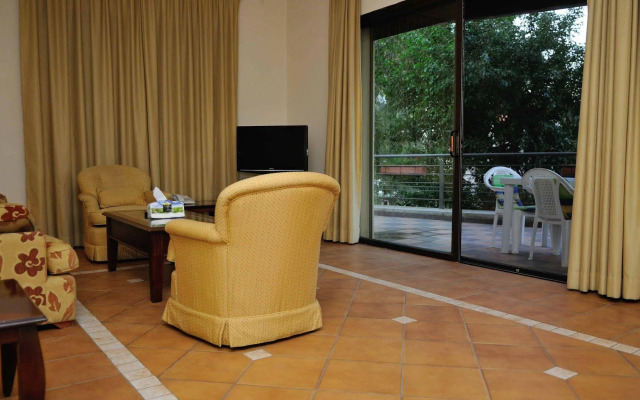 Casa Verde Suites