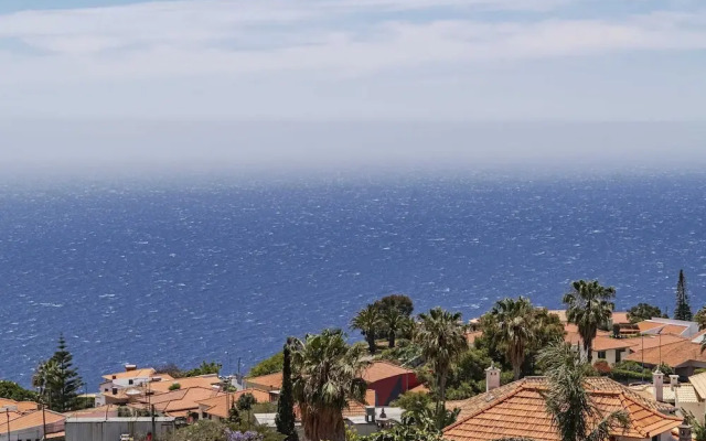 Garajau Iii, With Balcony and sea View