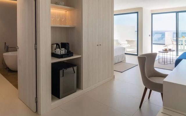 Royal Marina Suites Boutique Hotel