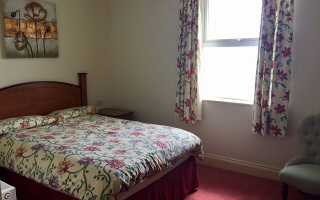 Sandown Hotel