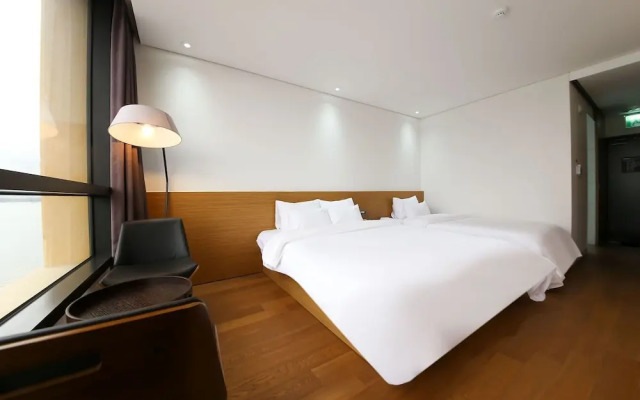 Sacheon Rubens Hotel