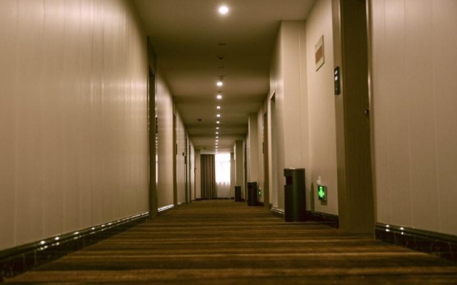 GreenTree Alliance Hotel Taizhou Jingjiang Dongxing Town Dongxing Avenue – Hotel Rooms – Taizhou