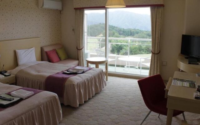 Lake Forest Resort
